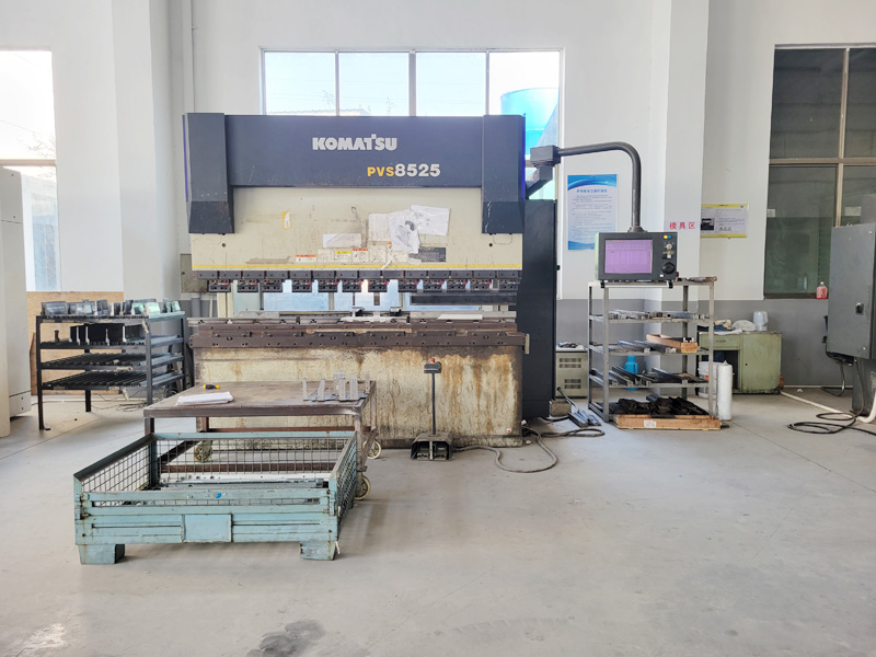 小松折彎?rùn)C(jī)